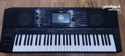  3 Yamaha PSR SX-900 Arranger Keyboard