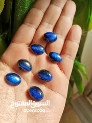  12 نوادر حجر كريم أخضر خام غير مصقول مازونايت جميل جدا