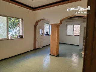  18 مكاتب للايجار 150 دينار شهريا مقابل العبدلي مول/ مقابل ابراج داماك بجانب قصر العدل.