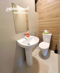  16 عمارة استثمارية جبل عمان مساحة ارض 741 متر دخل ممتاز جداً للبيع مستعجل