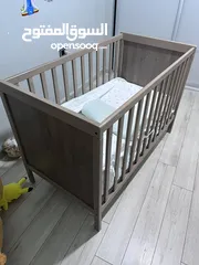  4 سرير بيبي للبيع