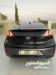  5 هونداي ايونك.