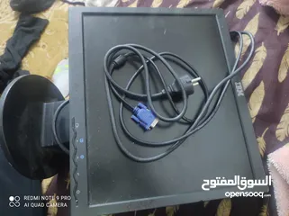  1 شاشة كمبيوتر ممتازه