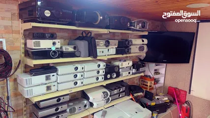  21 بروجكتر داتا شو