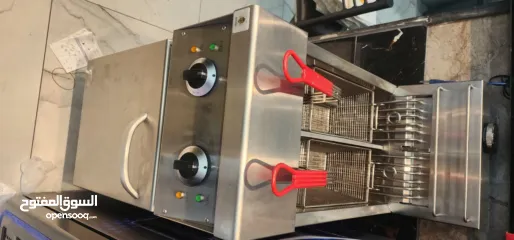  11 معدات مطعم شبه جديد