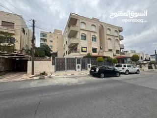  1 شقه مميزه للبيع خلف سوق السلطان