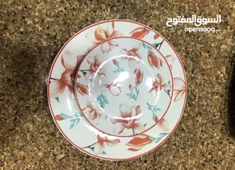  2 طقم صحون سفرة  للبيع
