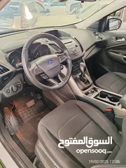  14 Ford Escape 2017 - GCC SPACS Free of Accidents - 116 KM