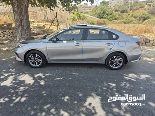  8 كيا سيراتو 2021 لون مميز بوضع الشركة