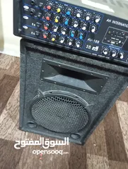  2 سماعات للبيع