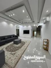  3 منزل جميل للبيع العامرات مدينة النهضة 7-1 بالقرب من الخدمات فرصة للشراء