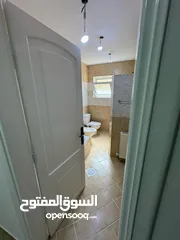 8 شقه في تلاع العلي كبيرة للبيع