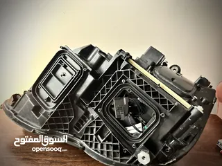  3 للبيع ضو امامي يسار Mercedes E-Class 2014-2016  شكل dynamic led