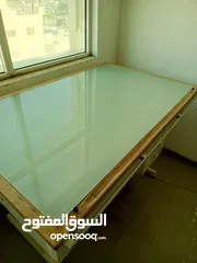  6 مرسم و طاولة شف (حجم كبير بقياس 130سم x 85 سم) لجميع الاغراض الهندسية.