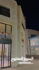  17 محلات تجارية للإيجار داخل مجمع تجاري في عبدون - خلف السفارة السعودية