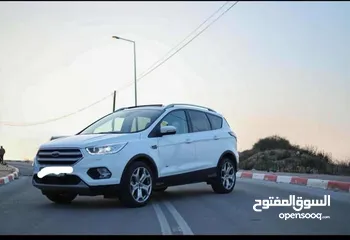  1 جيب فورد كوجا