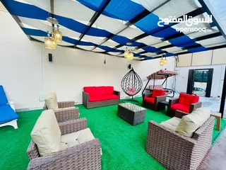  17 شاليه استثماري للبيع