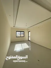  6 شقة طابق اول للبيع