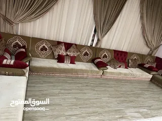  2 جلسه +ستائر +سجاده 2+طاوله كبير +4 خدمه