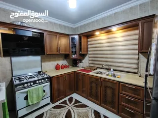  1 شقه للبيع طابق اول