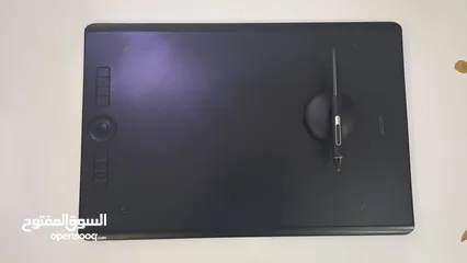 2 Wacom Intuos Pro Large -  model PTH-860    drawing tablet