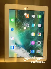  4 ايباد 4 بحالة ممتارة مش مغير فيه اشي للبيع