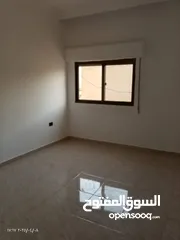  9 شقة طابق ثاني للبيع في الزرقاء الجديدة بالقرب من مسجد بادي بتشطيبات سوبر