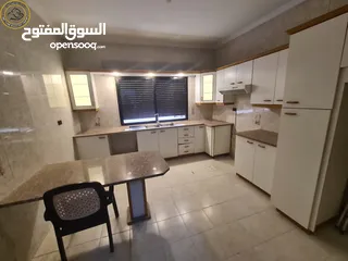  24 شقة مميزة للبيع في الصويفية - قرب زيت وزعتر طابق اول 150م تشطيب سوبر ديلوكس