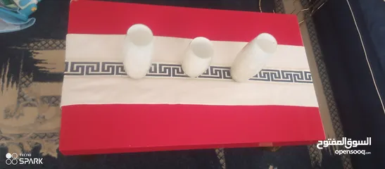  2 طاوله للبيع وسط