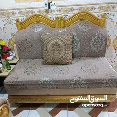  9 ديوان للبيع