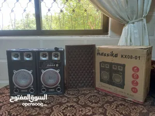  2 ثلاث سماعات كبار ومايك للبيع