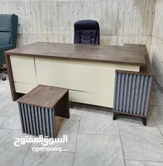  20 مكتب مدير مع جانبية ادراج وطاولة عرض مميز من لامينيت للأثاث المكتبي توصيل مجاني داخل عمان