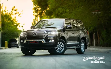  5 TOYOTA LANDCRUISER GXR Excellent Condition 2021 Black