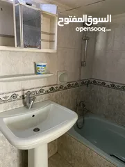  11 شقة طابقية مميزة للايجار / جبل النزهة