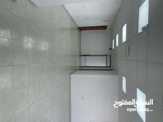  16 مكتب واسع وسط مدينة رام الله للايجار