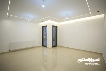  11 شقة فخمة للبيع طابق ثالث مع رووف دوبلكس في ارقى مناطق شفا بدران مساحة 228 متر داخلي