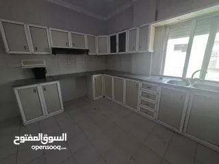  3 شقه فارغة - الرابية - 2نوم - قرب الخدمات
