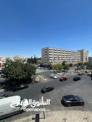  12 مكاتب للايجار بمساحات مختلفة
