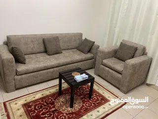  4 وحدة سكنية