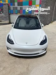  1 Tesla model 3 2023 stander plus
