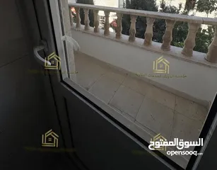  12 شقة من فيلا خلدا