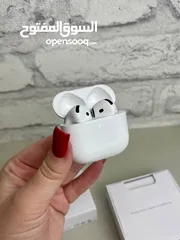  1 سماعات AirPods 4 تأتي بتصميم مميز وراحة مطلقة مع جودة صوت محسّنة وعزل ضوضاء نشط (ANC) لتجربة استماع