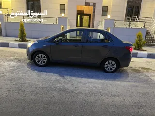  13 هيونداي i10أتوماتيك 2015