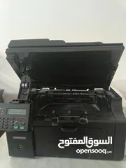  7 طابعه ليزر بدون حبر hp جديد مستخدم اسبوع ما بلزمك حبر ابدا بس حط وراقك وطبع فيها بلوتوث وسلك كل شي