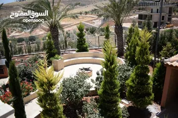  4 مزرعة خاصة مع ارض للبيع