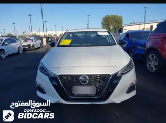  16 التيما SR 2019/ فتحه / ممشى55 الف ميل / بدون خروج ايرباق حادث لا يذكر ( فقط تغير باب خلفي)