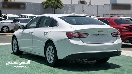  2 Chevrolet Malibu LT 2019 with panorama