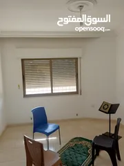  9 شقه للبيع كاش