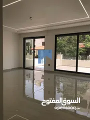  1 شقة أرضية فاخرة للبيع في الكرسي - خلف إدارة السير 165م مع ترس 30م تشطيب سوبر ديلوكس لم تسكن