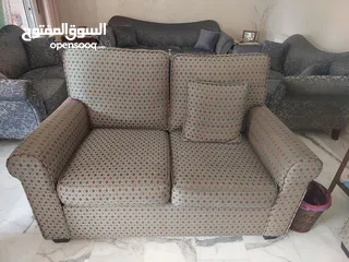  2 طقم كنب جلوس 7 مقاعد بحال الجديد